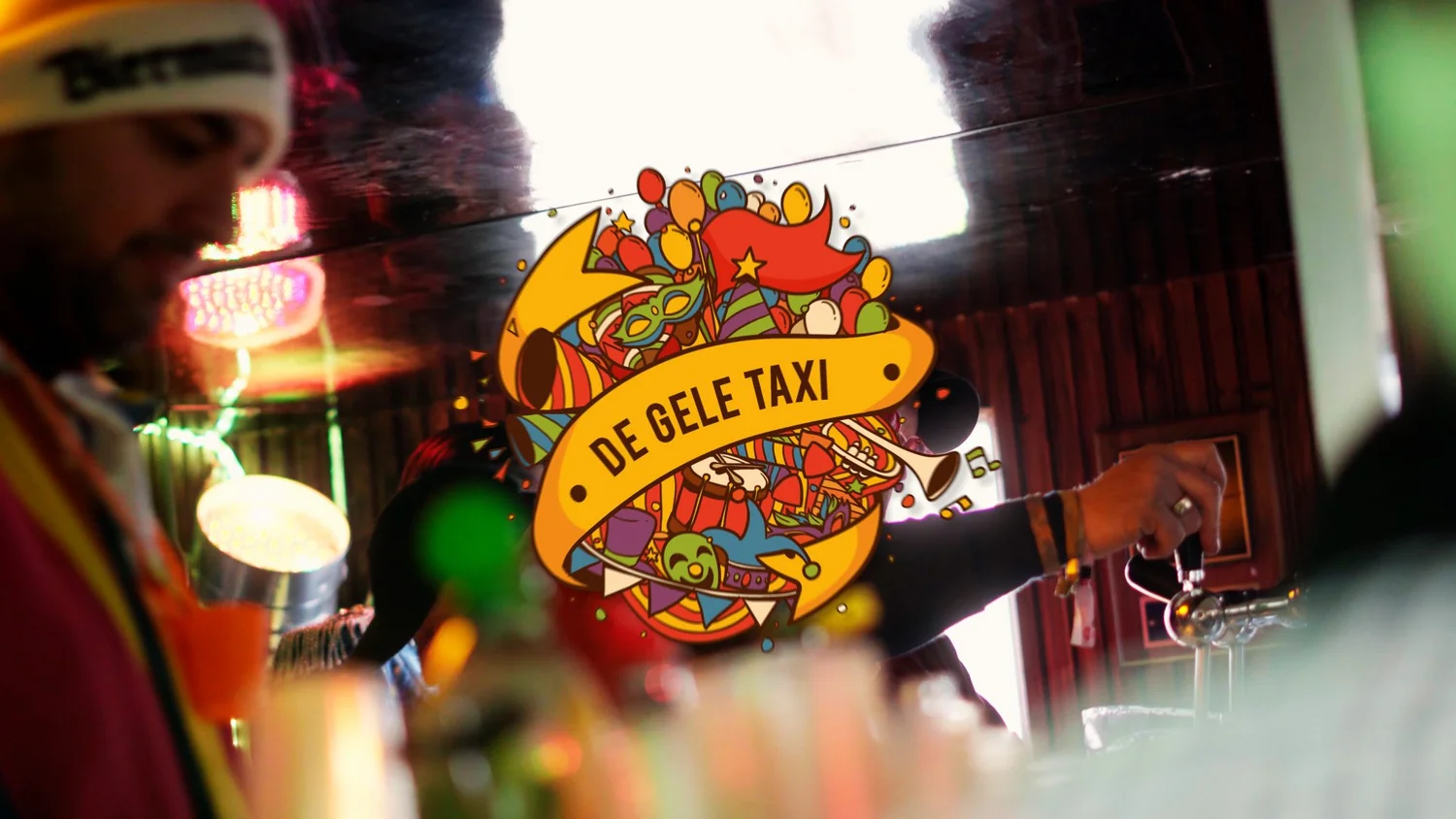 De gele taxi
helmond